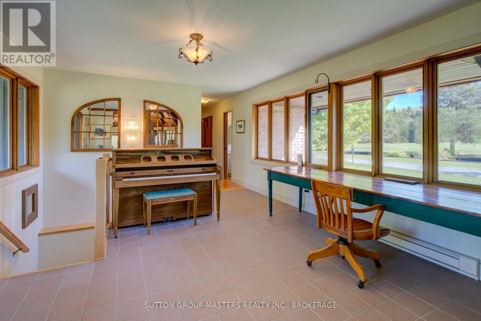 314 Baseline Road, Frontenac Islands (The Islands), Ontario  K7G 2V6 - Photo 18 - X12463746