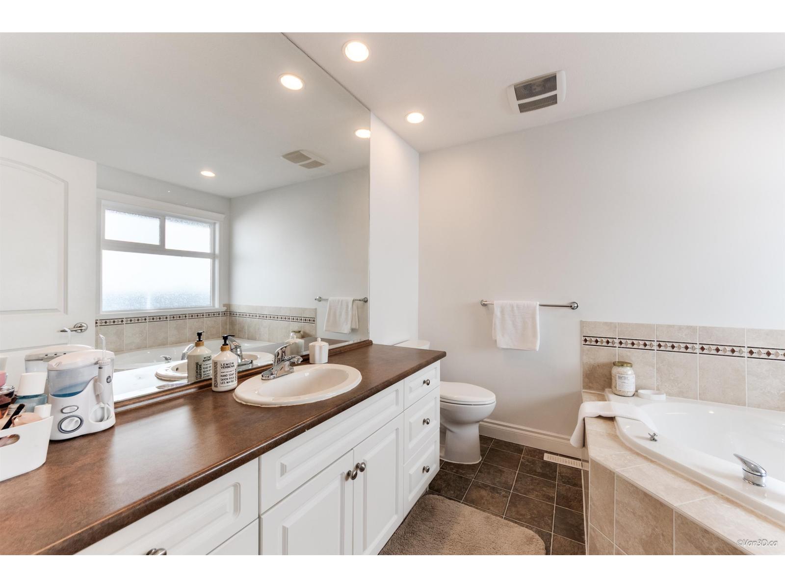 6631 192a Street, Surrey, British Columbia  V4N 0B9 - Photo 17 - R3057812