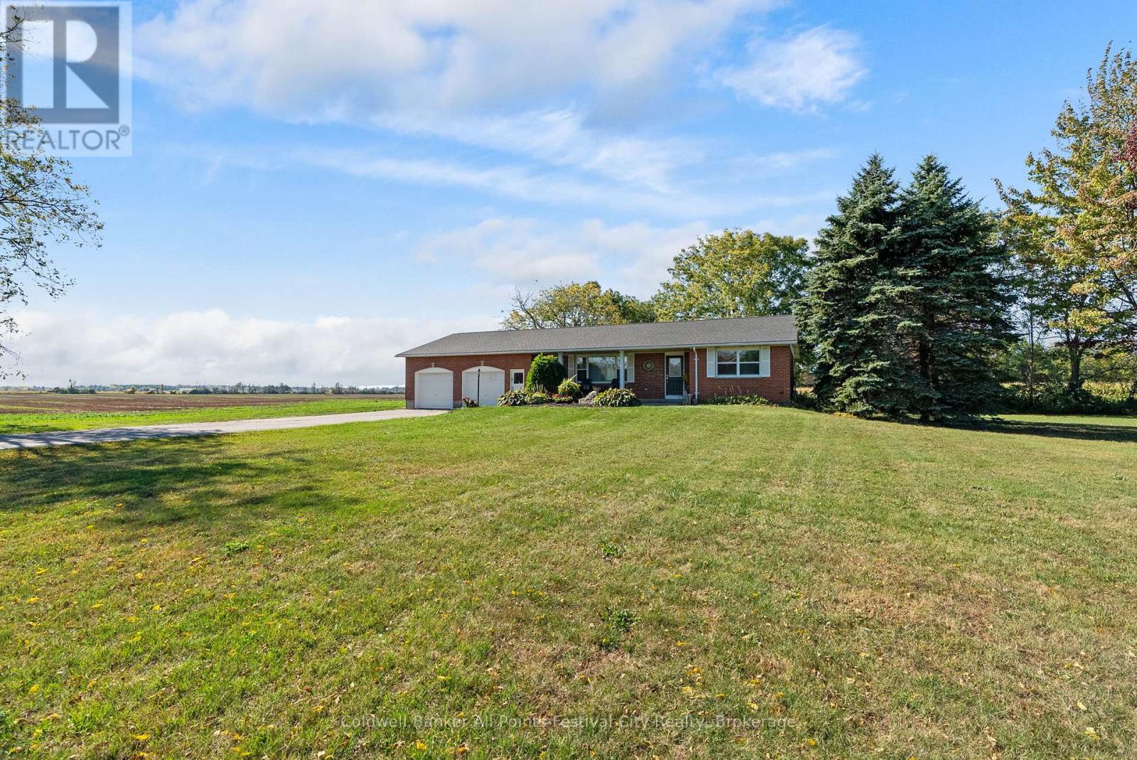 81993 Bluewater Highway, Ashfield-Colborne-Wawanosh (Colborne), Ontario  N7A 3Y2 - Photo 3 - X12463718