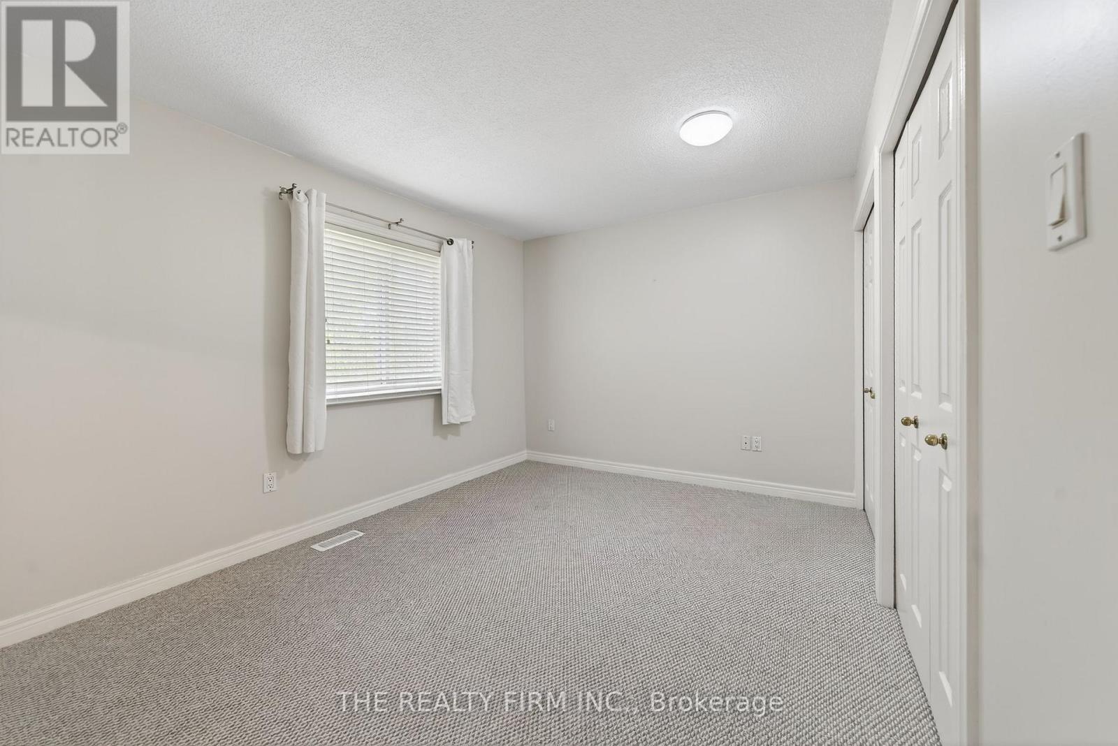 33 Stoneycreek Crescent, London North, Ontario  N5X 3X4 - Photo 13 - X12463643