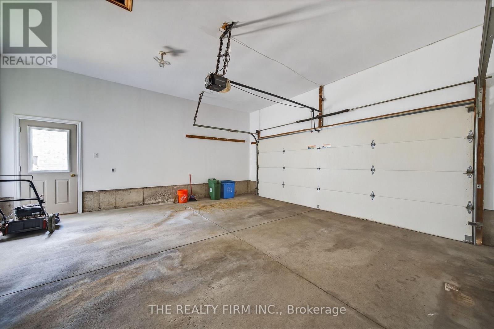 33 Stoneycreek Crescent, London North, Ontario  N5X 3X4 - Photo 28 - X12463643