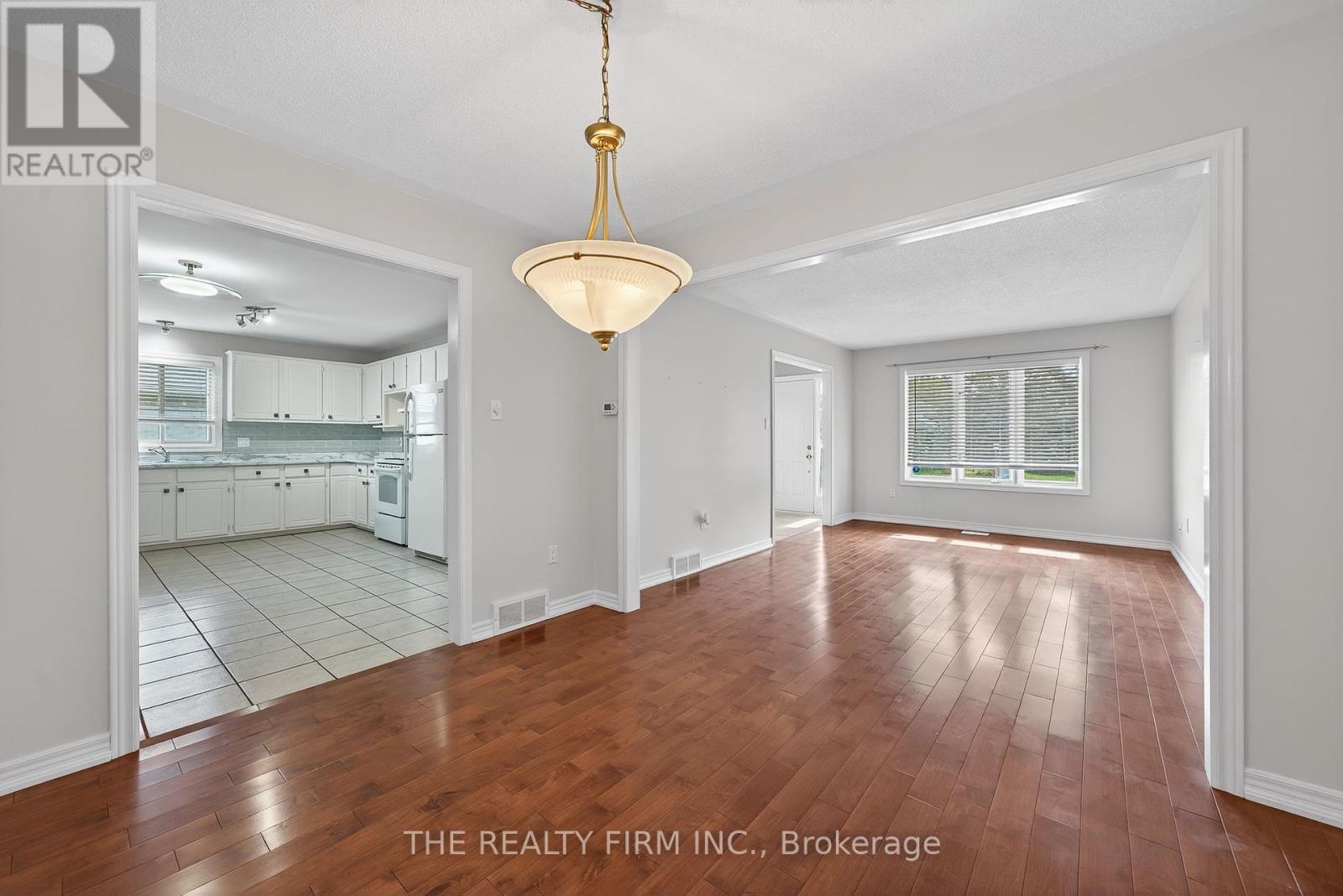 33 Stoneycreek Crescent, London North, Ontario  N5X 3X4 - Photo 7 - X12463643