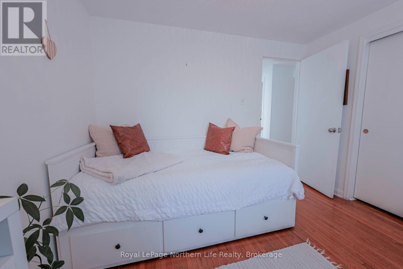 451 Stones Street, North Bay, Ontario  P1B 6B7 - Photo 21 - X12461405