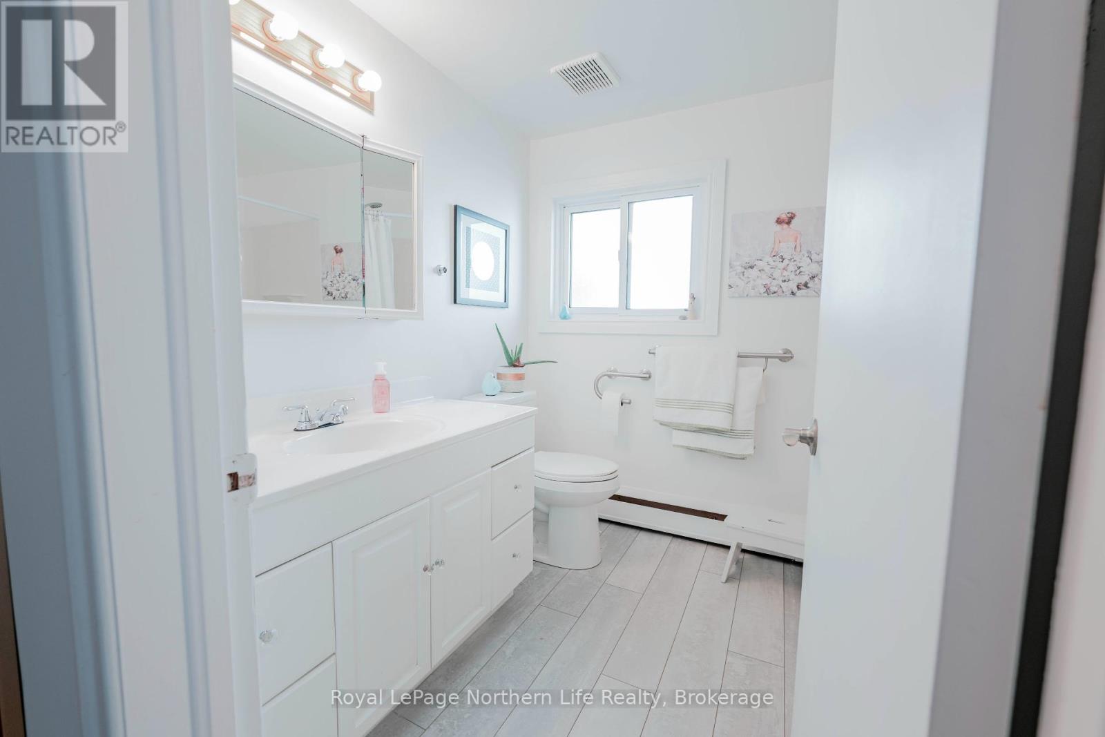 451 Stones Street, North Bay, Ontario  P1B 6B7 - Photo 22 - X12461405