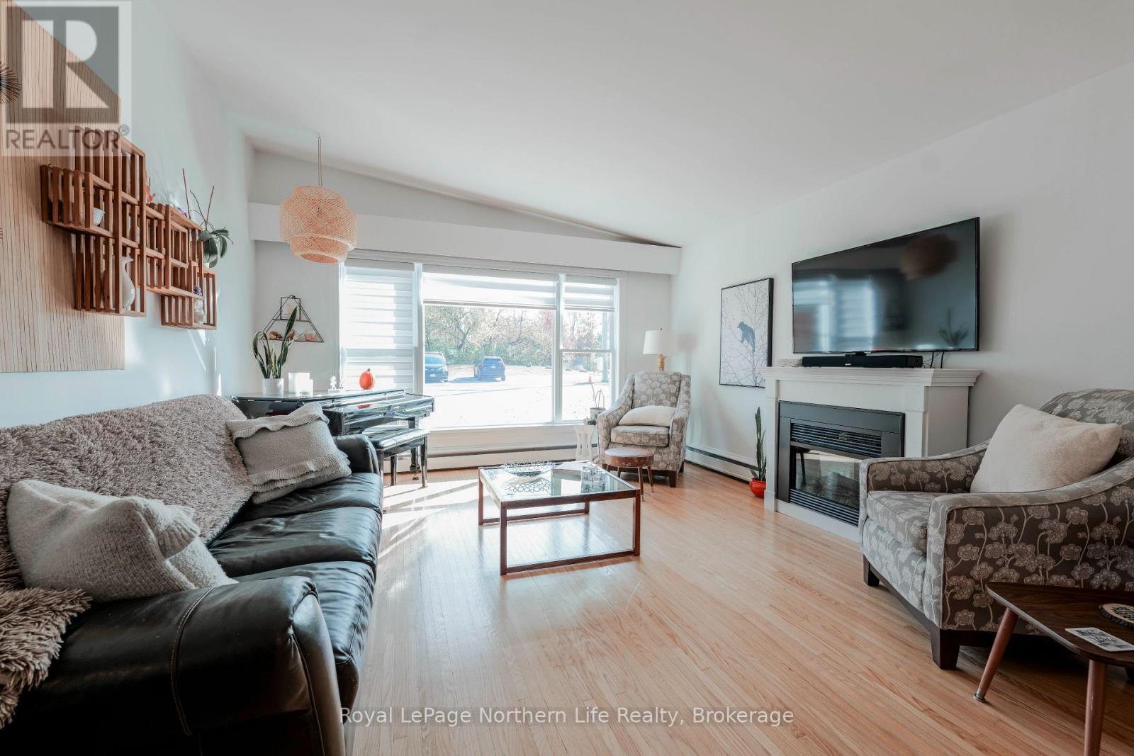 451 Stones Street, North Bay, Ontario  P1B 6B7 - Photo 9 - X12461405