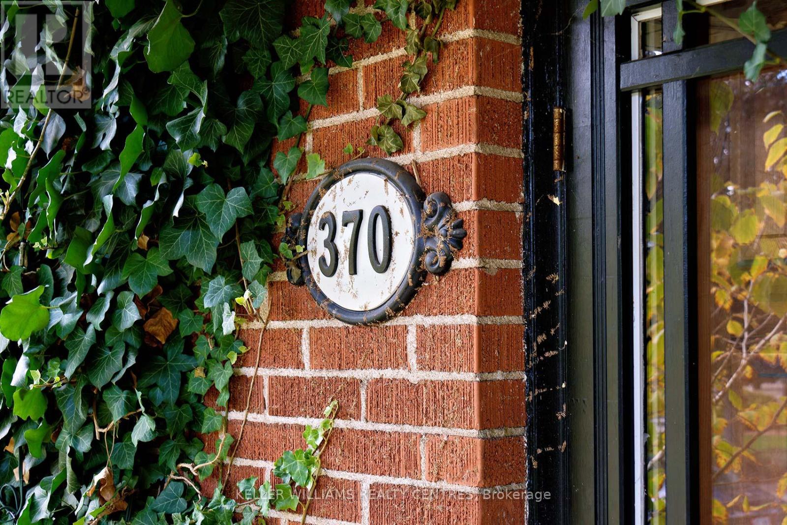 370 Delaware Avenue, Burlington, Ontario  L7R 3B5 - Photo 3 - W12463547