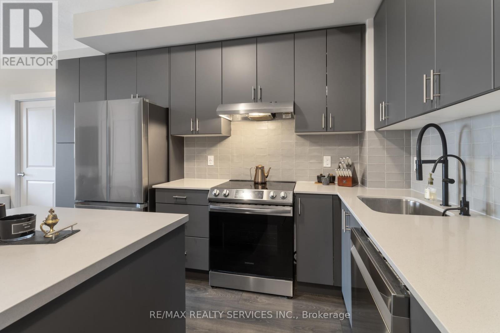 917 - 3200 William Coltson Avenue, Oakville, Ontario  L6H 7W6 - Photo 17 - W12463571