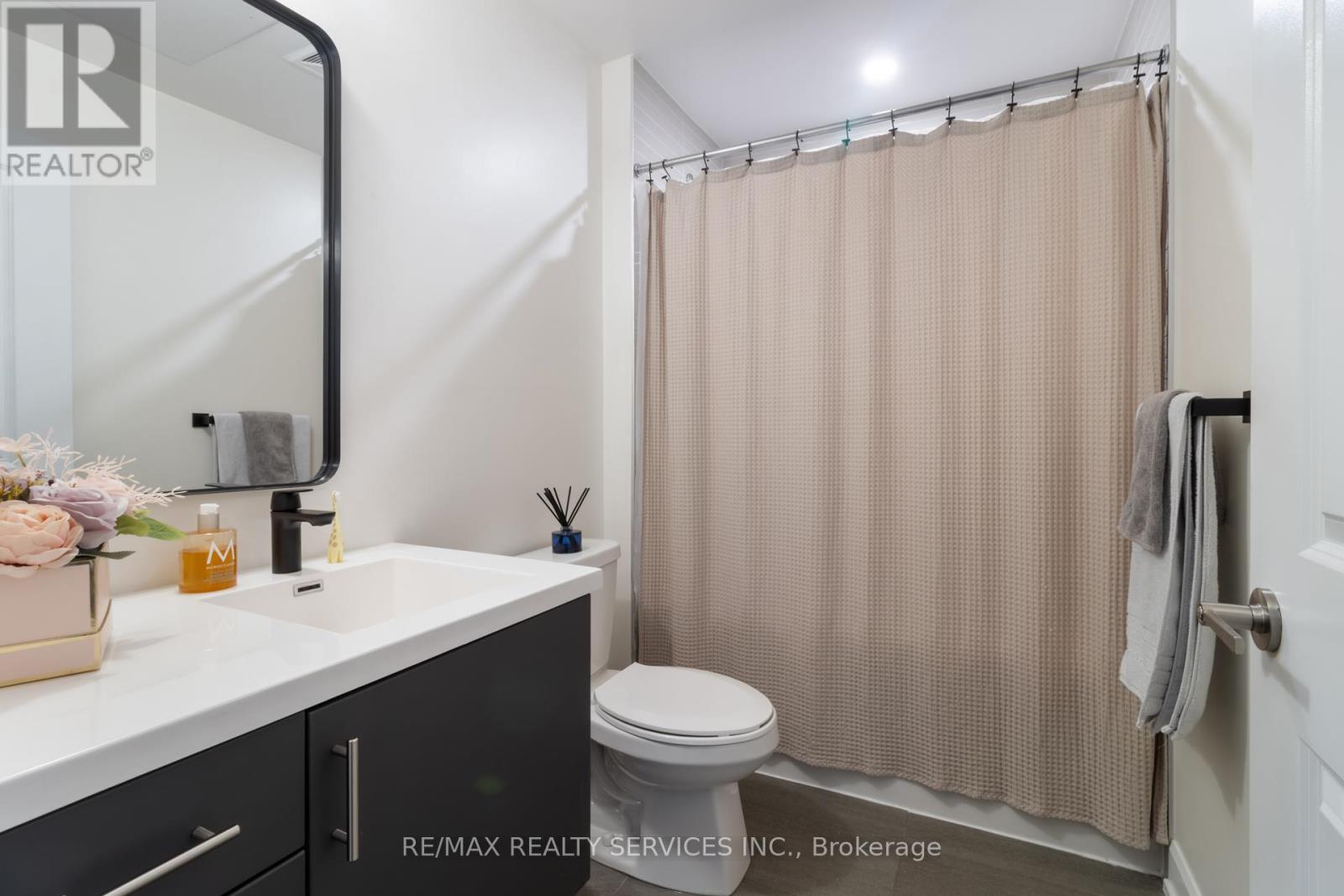 917 - 3200 William Coltson Avenue, Oakville, Ontario  L6H 7W6 - Photo 31 - W12463571