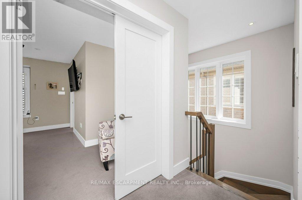24 - 2086 Ghent Avenue, Burlington, Ontario  L7R 1Y3 - Photo 10 - W12463579