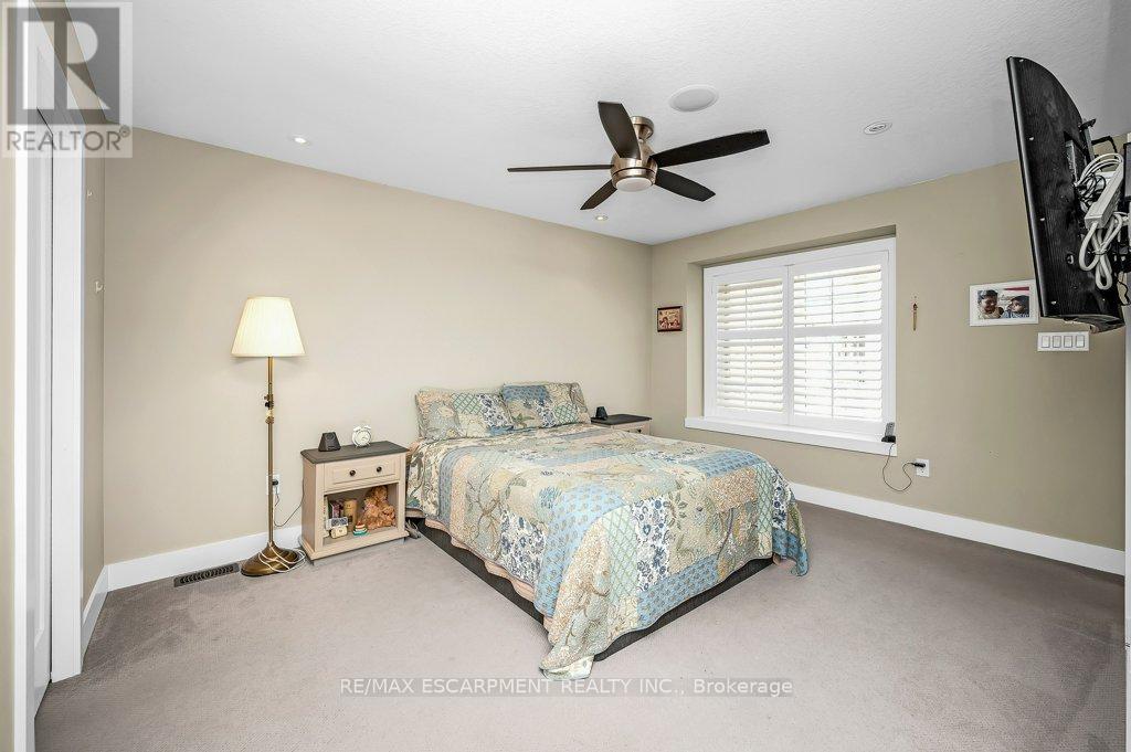 24 - 2086 Ghent Avenue, Burlington, Ontario  L7R 1Y3 - Photo 11 - W12463579