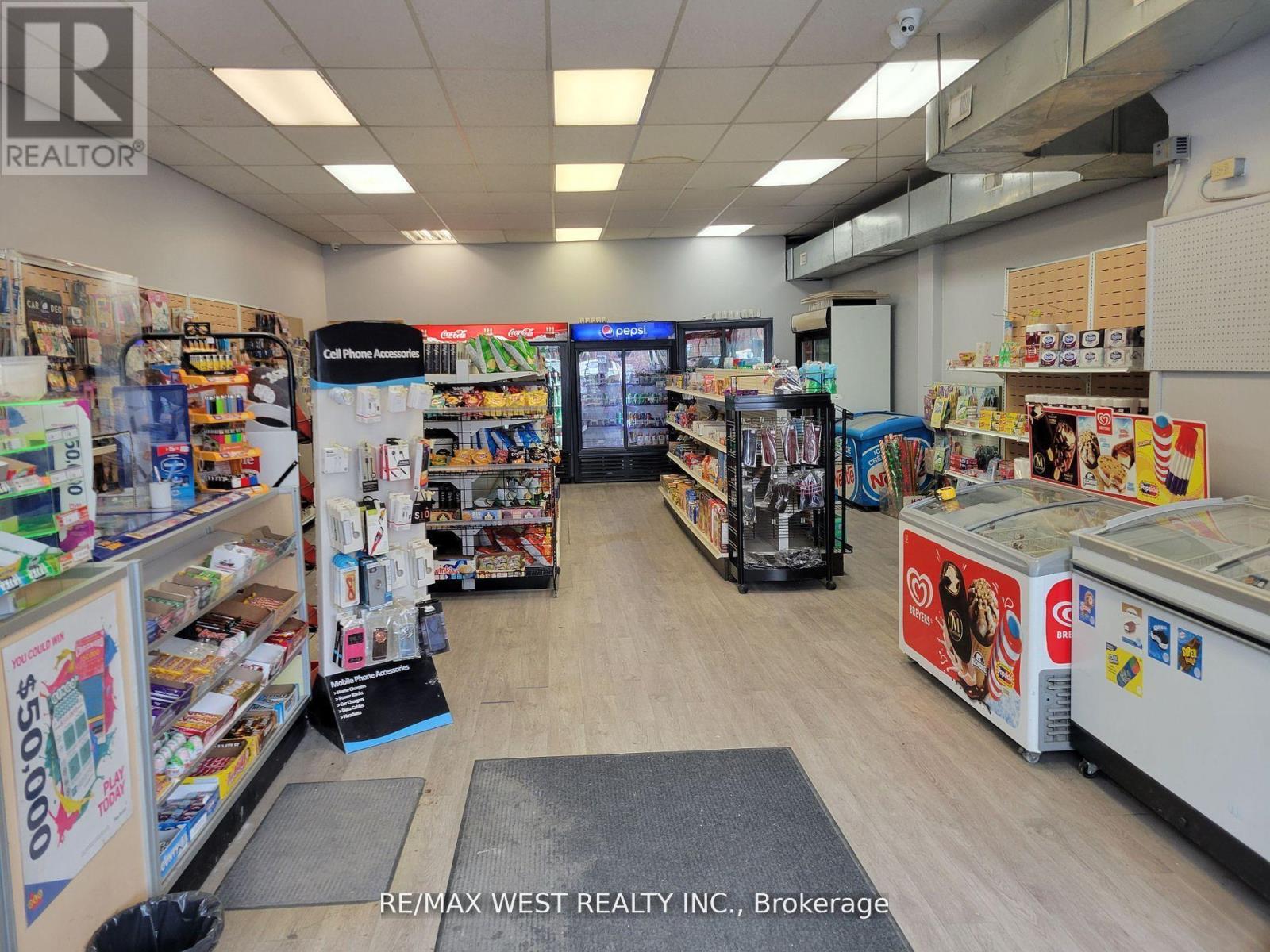 1990 Eglinton Avenue W, Toronto, Ontario  M6E 2J9 - Photo 5 - W12463593