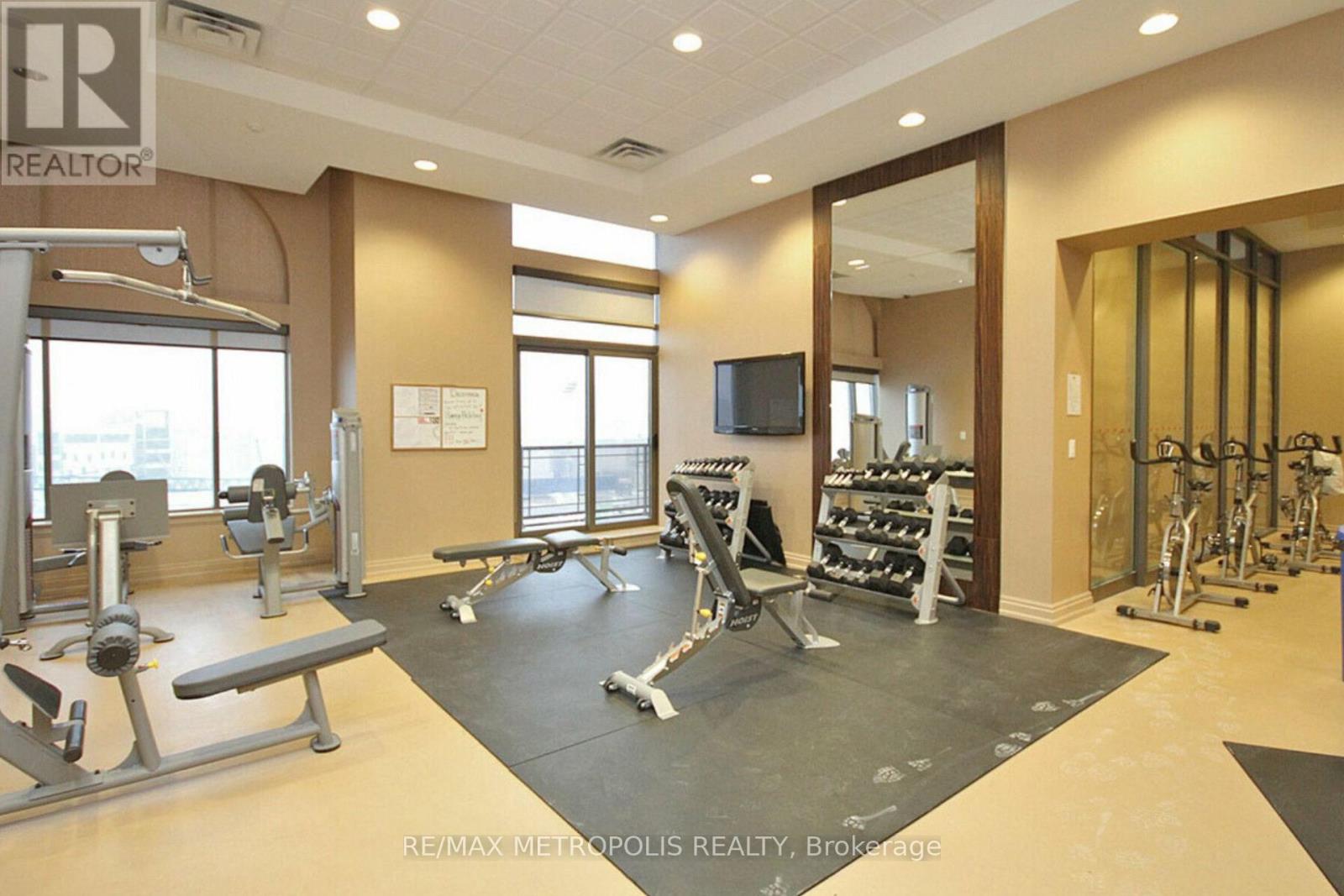 2504 - 385 Prince Of Wales Drive, Mississauga, Ontario  L5B 0C6 - Photo 5 - W12463611
