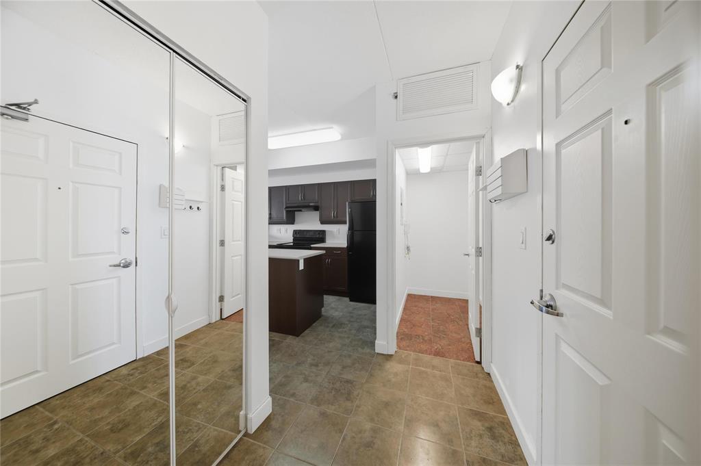 202 40 Shore Street, Winnipeg, Manitoba R2W 0H8 - Photo 5 - 202526305