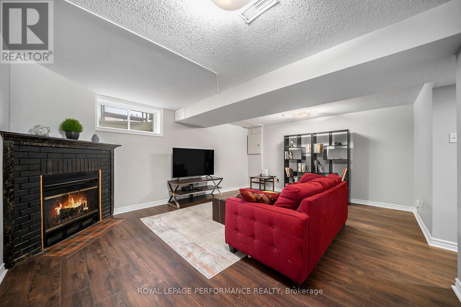 29 Hummingbird Crescent, Ottawa, Ontario  K2J 3A5 - Photo 17 - X12463625