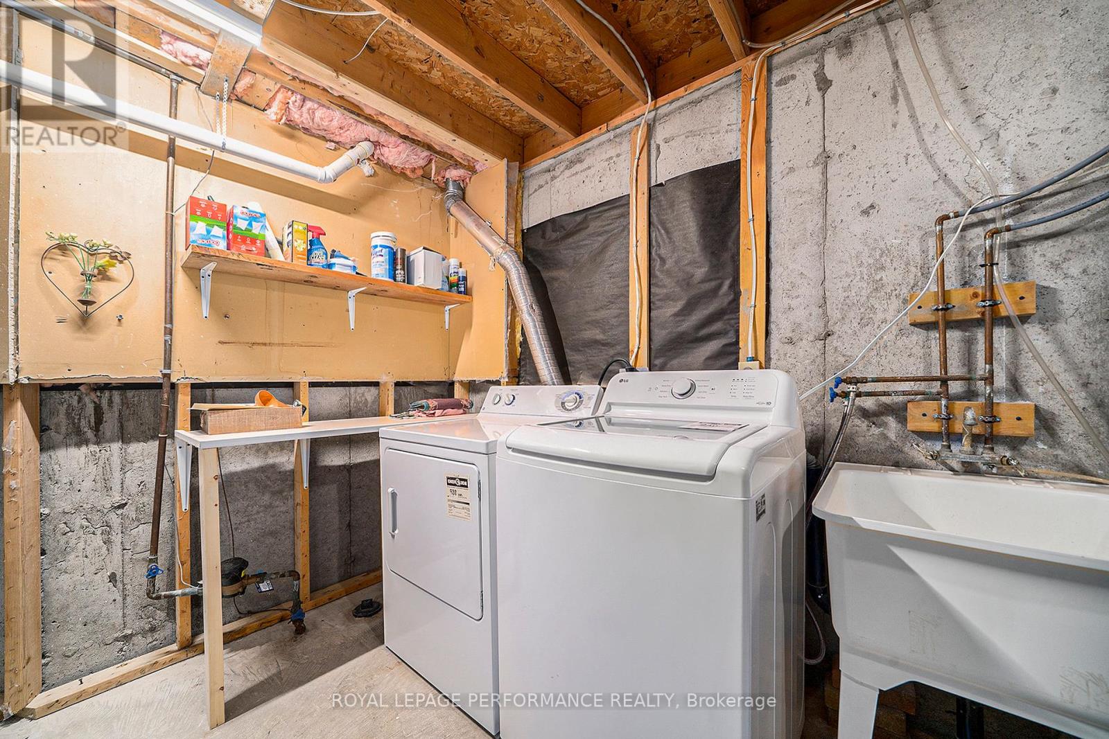 29 Hummingbird Crescent, Ottawa, Ontario  K2J 3A5 - Photo 19 - X12463625