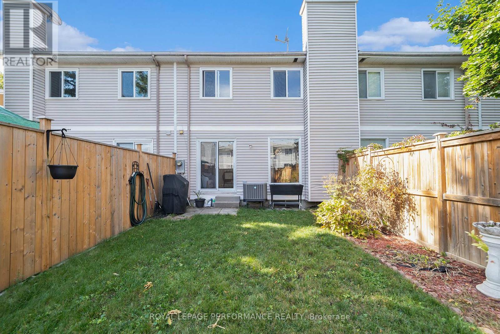 29 Hummingbird Crescent, Ottawa, Ontario  K2J 3A5 - Photo 21 - X12463625