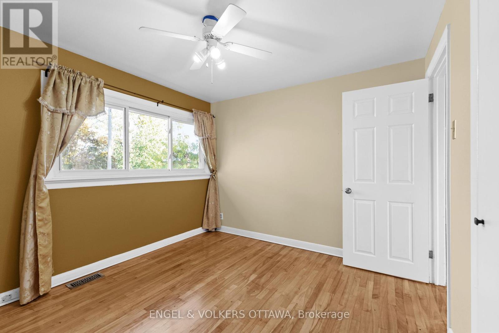 838 Borthwick Avenue, Ottawa, Ontario  K1K 2M8 - Photo 17 - X12463660