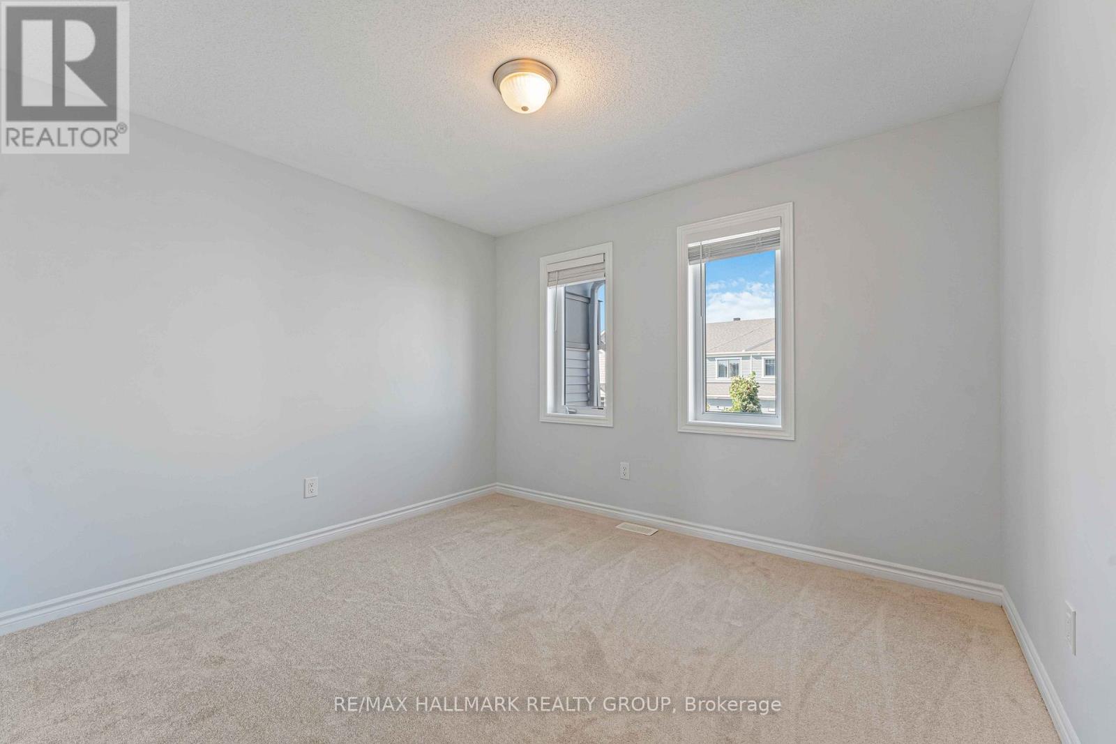 402 Edgevalley Court, Ottawa, Ontario  K2S 2R3 - Photo 16 - X12463728