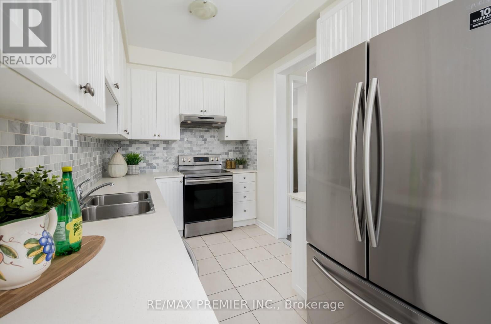 90 Palace Street, Thorold, Ontario  L2V 0J6 - Photo 16 - X12463542