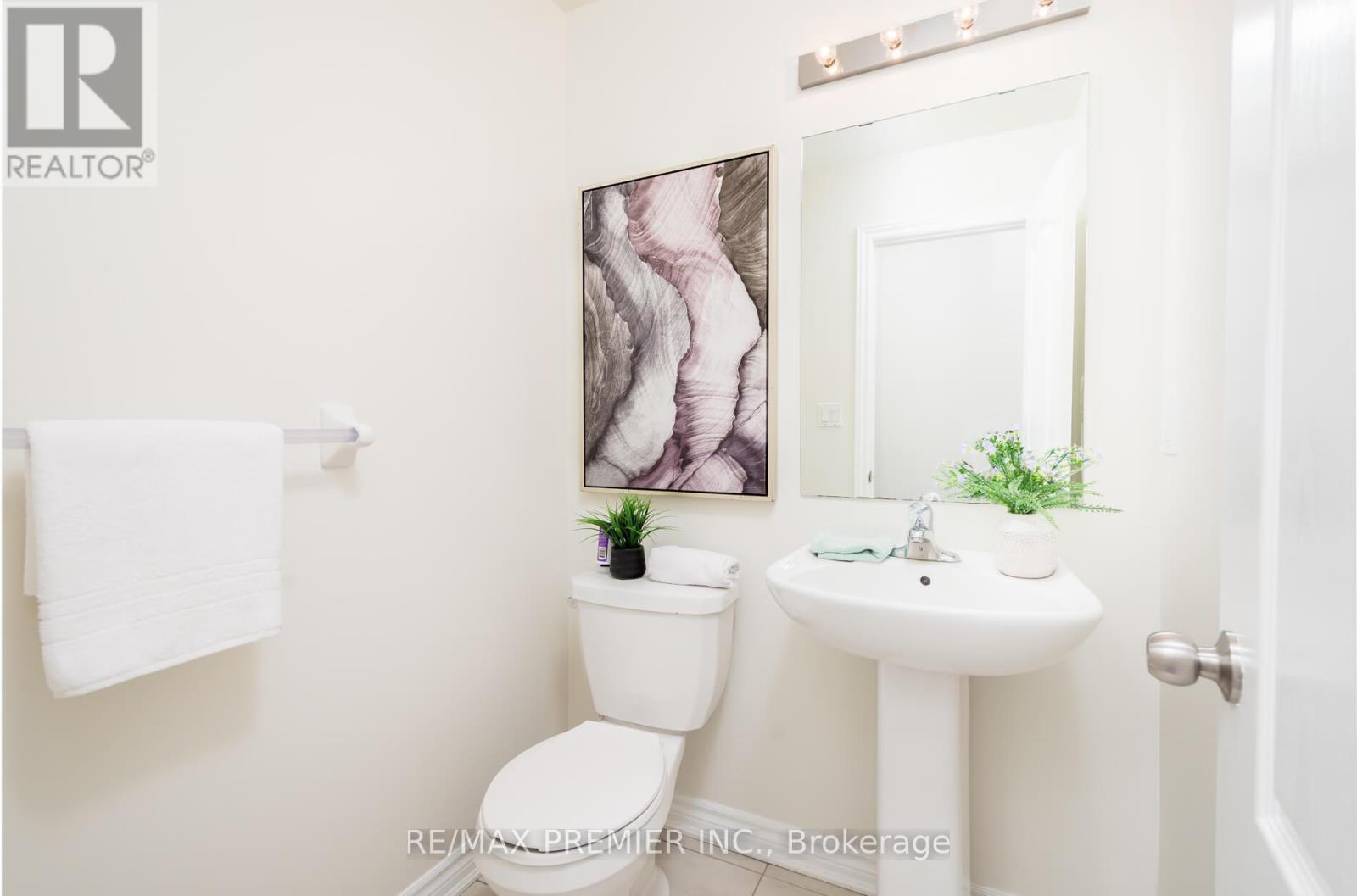 90 Palace Street, Thorold, Ontario  L2V 0J6 - Photo 21 - X12463542