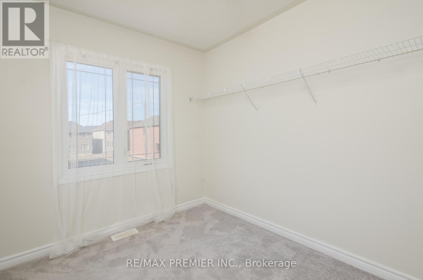 90 Palace Street, Thorold, Ontario  L2V 0J6 - Photo 27 - X12463542