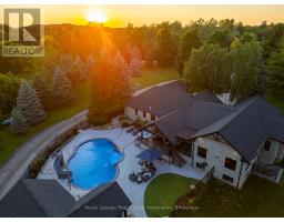 102 CONCESSION 11 E, Hamilton, Ontario