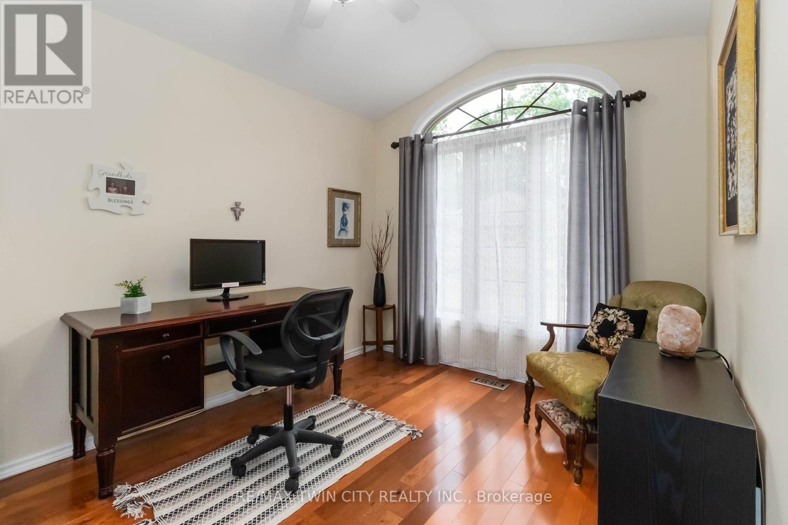 15 - 54 Glenwood Drive, Brantford, Ontario  N3S 3G6 - Photo 17 - X12463561