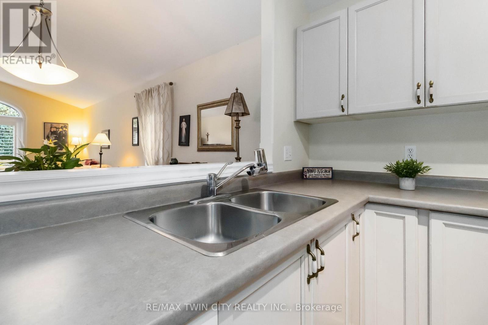 15 - 54 Glenwood Drive, Brantford, Ontario  N3S 3G6 - Photo 22 - X12463561