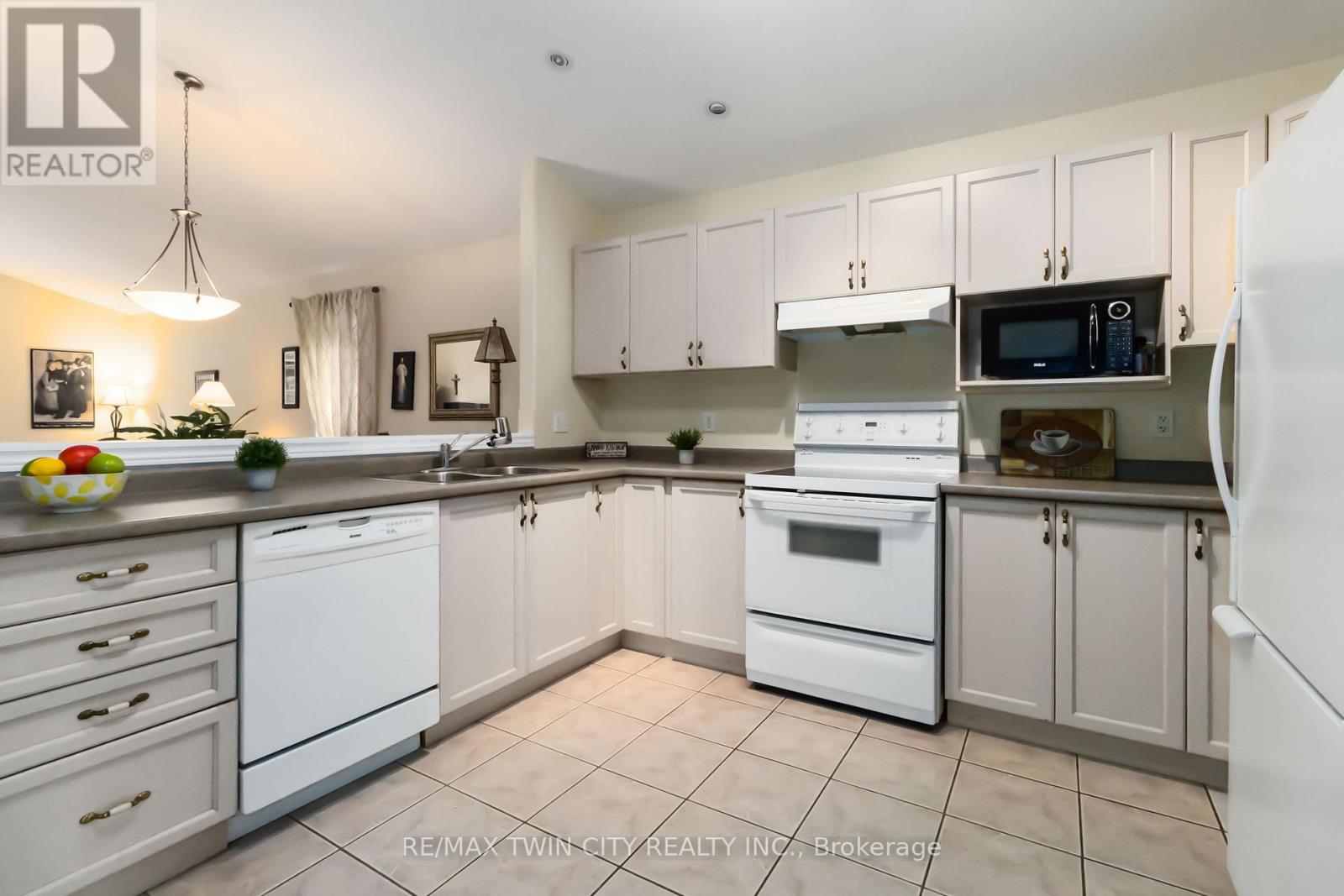 15 - 54 Glenwood Drive, Brantford, Ontario  N3S 3G6 - Photo 25 - X12463561
