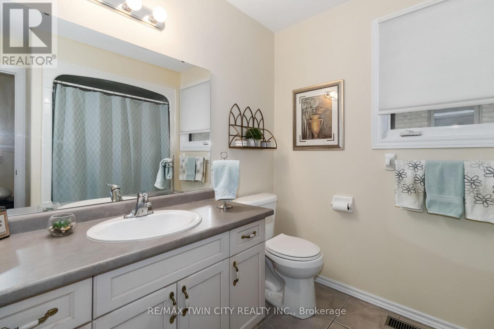 15 - 54 Glenwood Drive, Brantford, Ontario  N3S 3G6 - Photo 29 - X12463561