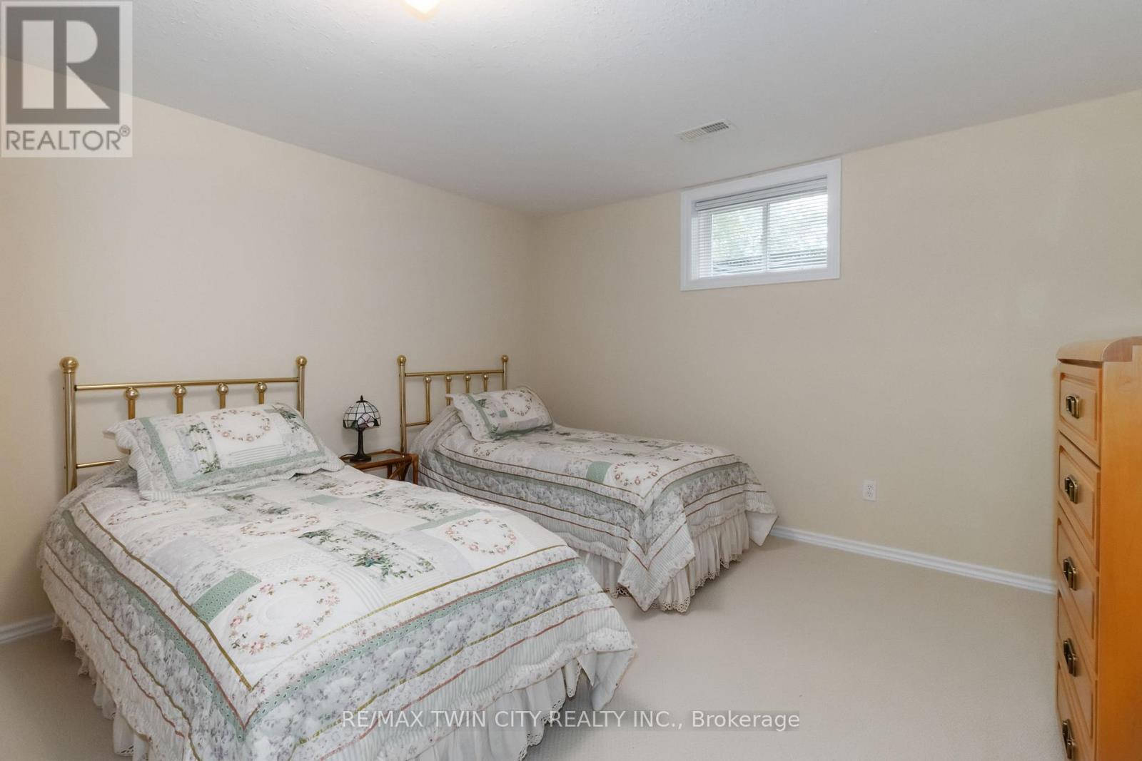 15 - 54 Glenwood Drive, Brantford, Ontario  N3S 3G6 - Photo 38 - X12463561