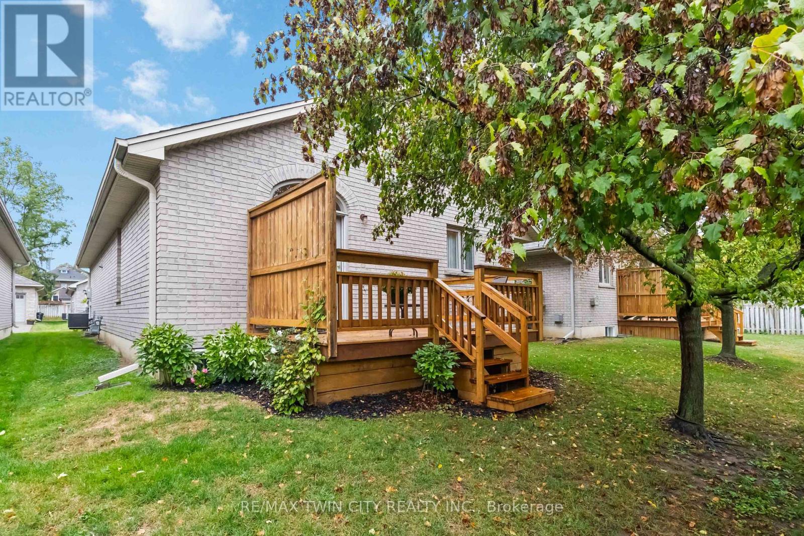 15 - 54 Glenwood Drive, Brantford, Ontario  N3S 3G6 - Photo 46 - X12463561