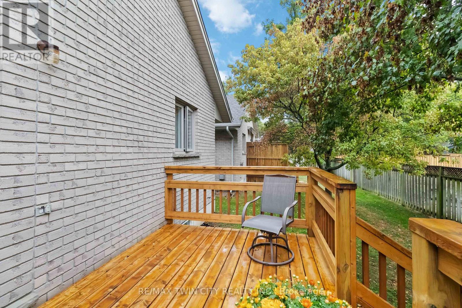 15 - 54 Glenwood Drive, Brantford, Ontario  N3S 3G6 - Photo 50 - X12463561