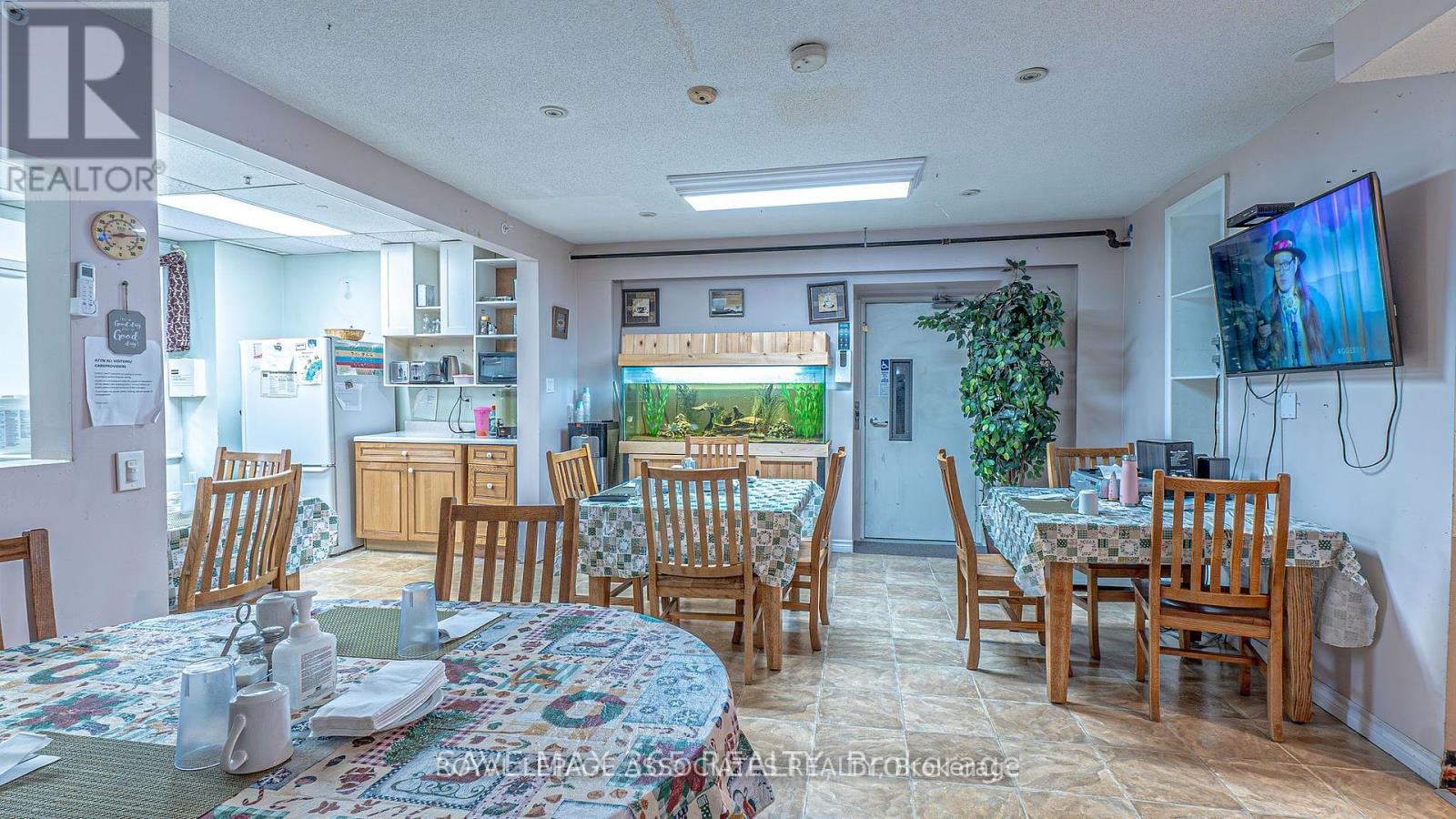 326 12th Street, Hanover, Ontario  N4N 1V6 - Photo 23 - X12463582