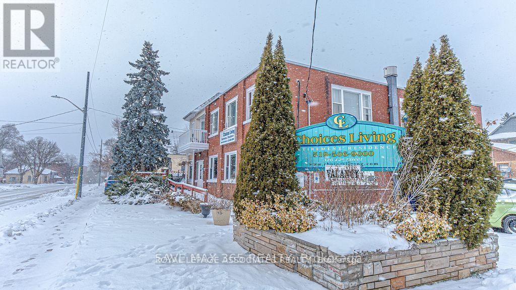 326 12th Street, Hanover, Ontario  N4N 1V6 - Photo 31 - X12463582