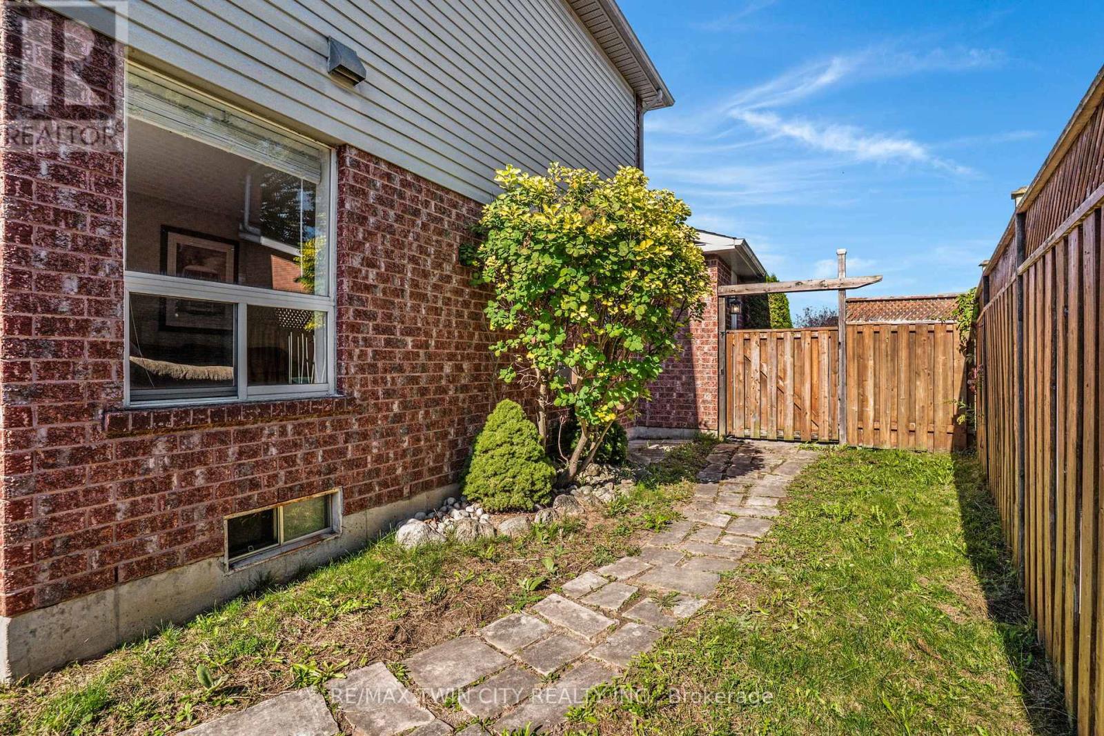 795 Saginaw Parkway, Cambridge, Ontario  N1T 1R3 - Photo 47 - X12463589