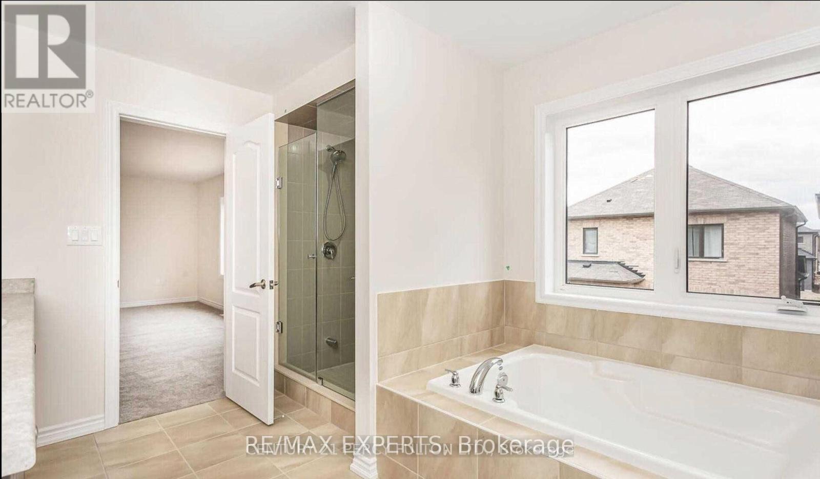 72 Malcolm Crescent, Haldimand, Ontario  N3W 0E9 - Photo 10 - X12463610
