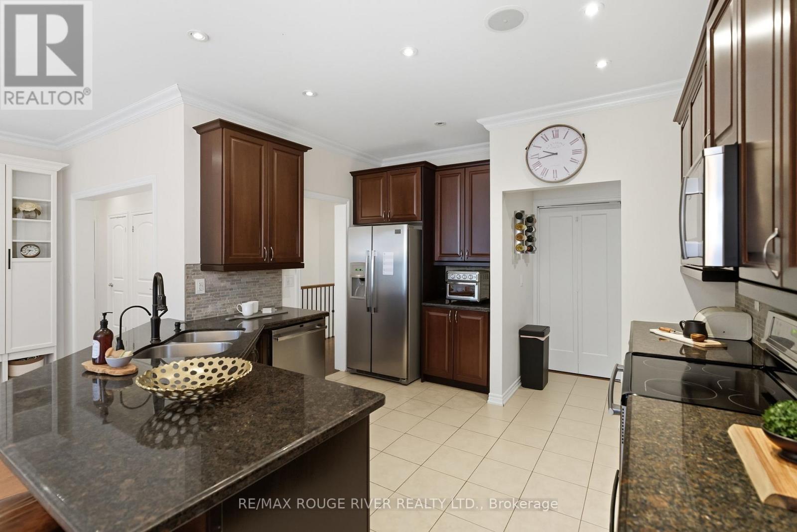 16 Brough Court, Clarington, Ontario  L1C 0B3 - Photo 15 - E12463652