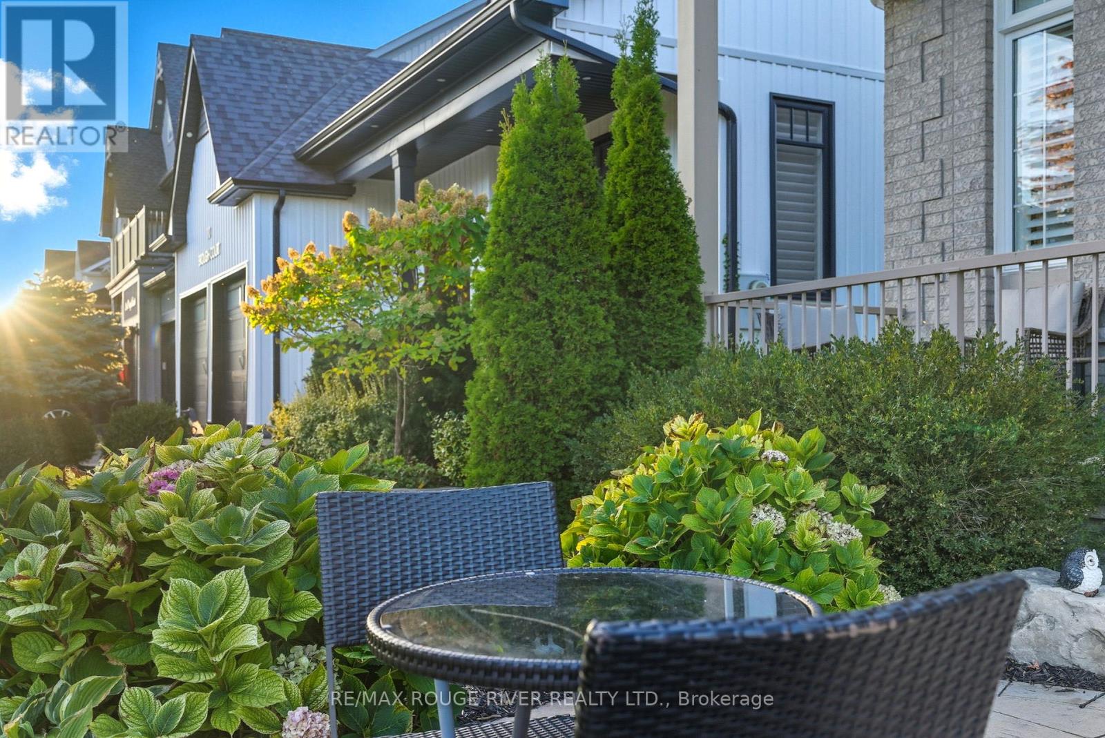 16 Brough Court, Clarington, Ontario  L1C 0B3 - Photo 2 - E12463652
