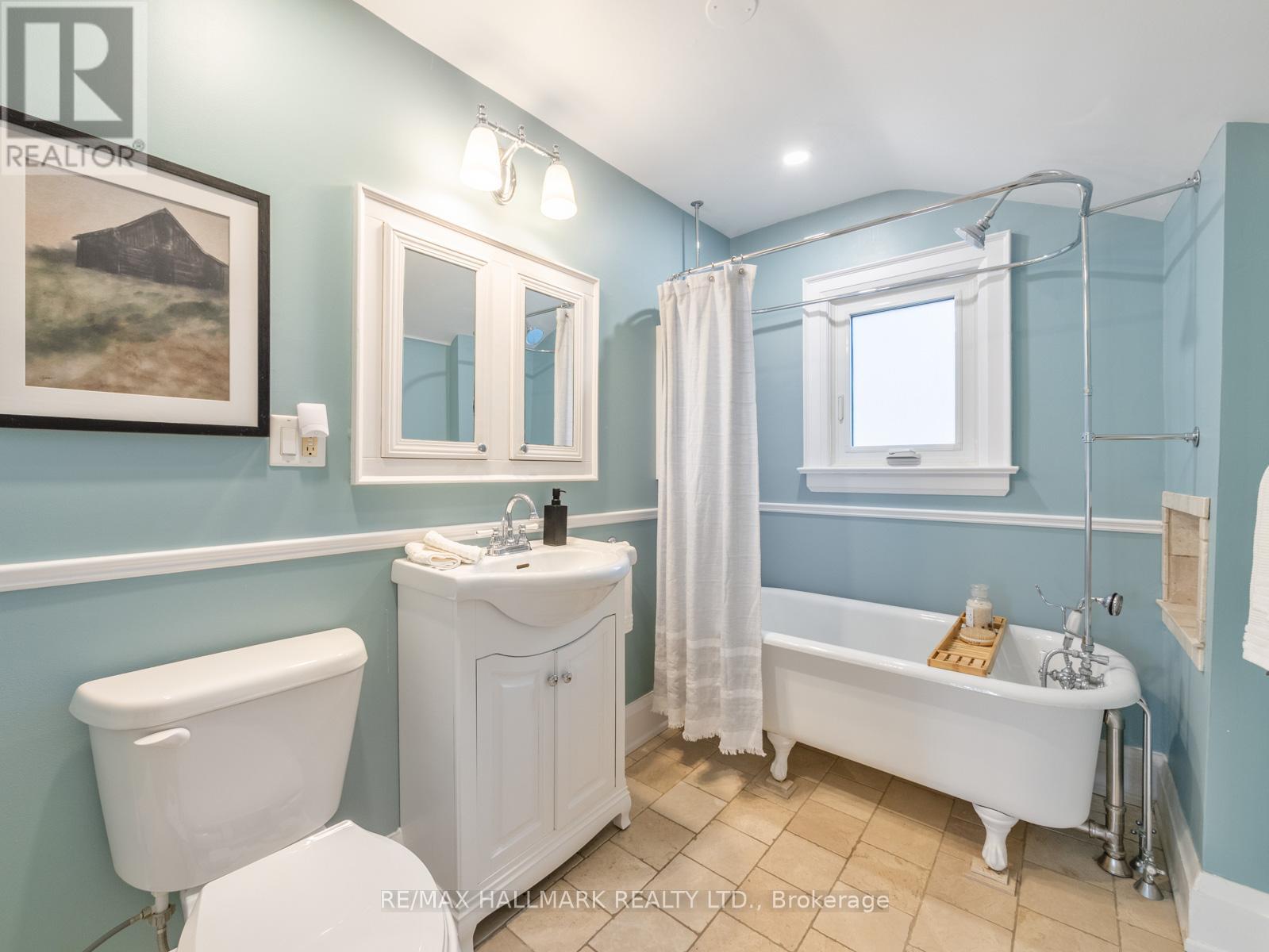 54 Avonlea Boulevard, Toronto, Ontario  M4C 5E5 - Photo 24 - E12463392