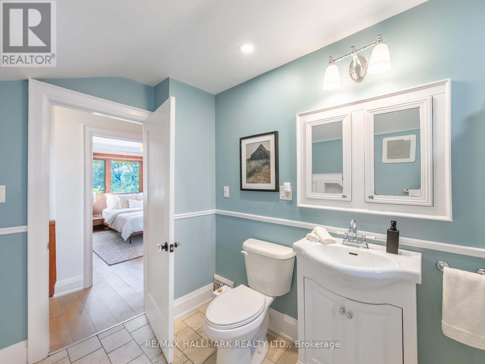 54 Avonlea Boulevard, Toronto, Ontario  M4C 5E5 - Photo 25 - E12463392