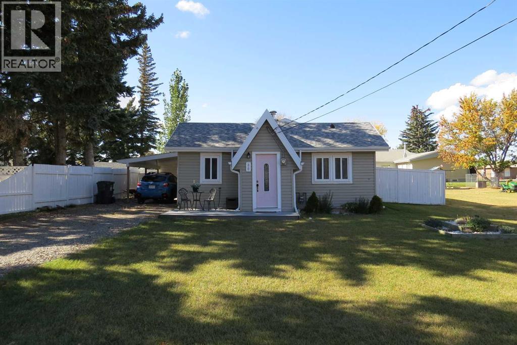 80n 100e, Raymond, Alberta  T0K 2S0 - Photo 1 - A2263766