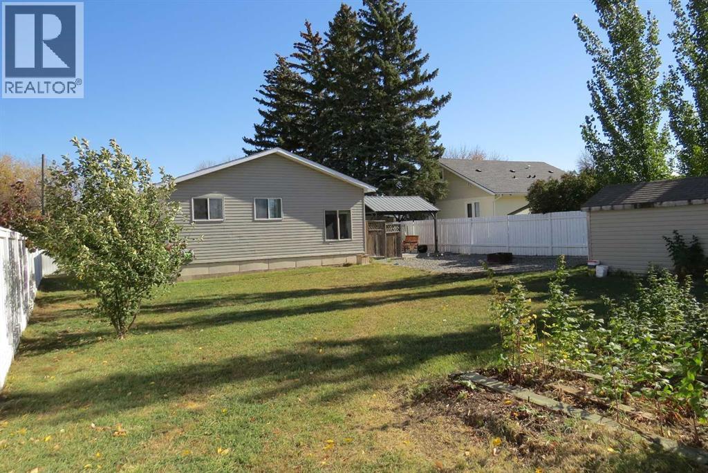 80n 100e, Raymond, Alberta  T0K 2S0 - Photo 16 - A2263766