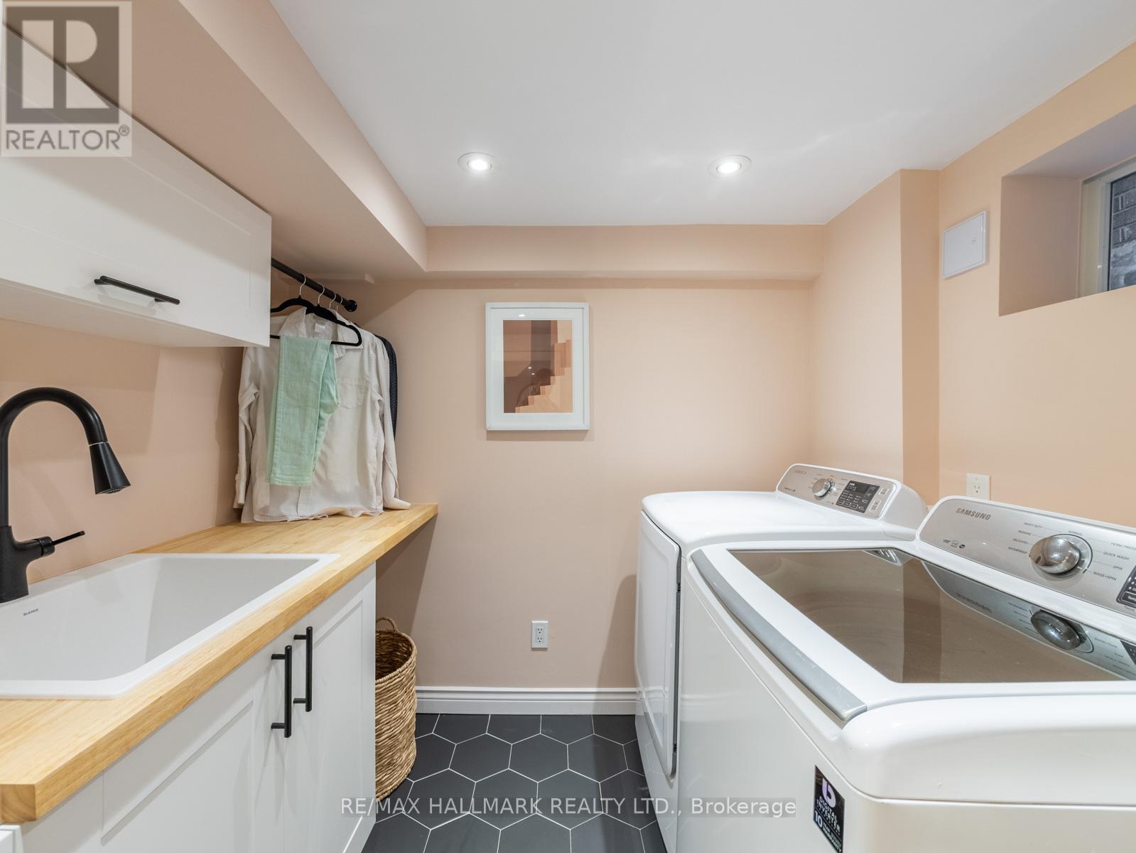 54 Avonlea Boulevard, Toronto, Ontario  M4C 5E5 - Photo 32 - E12463392
