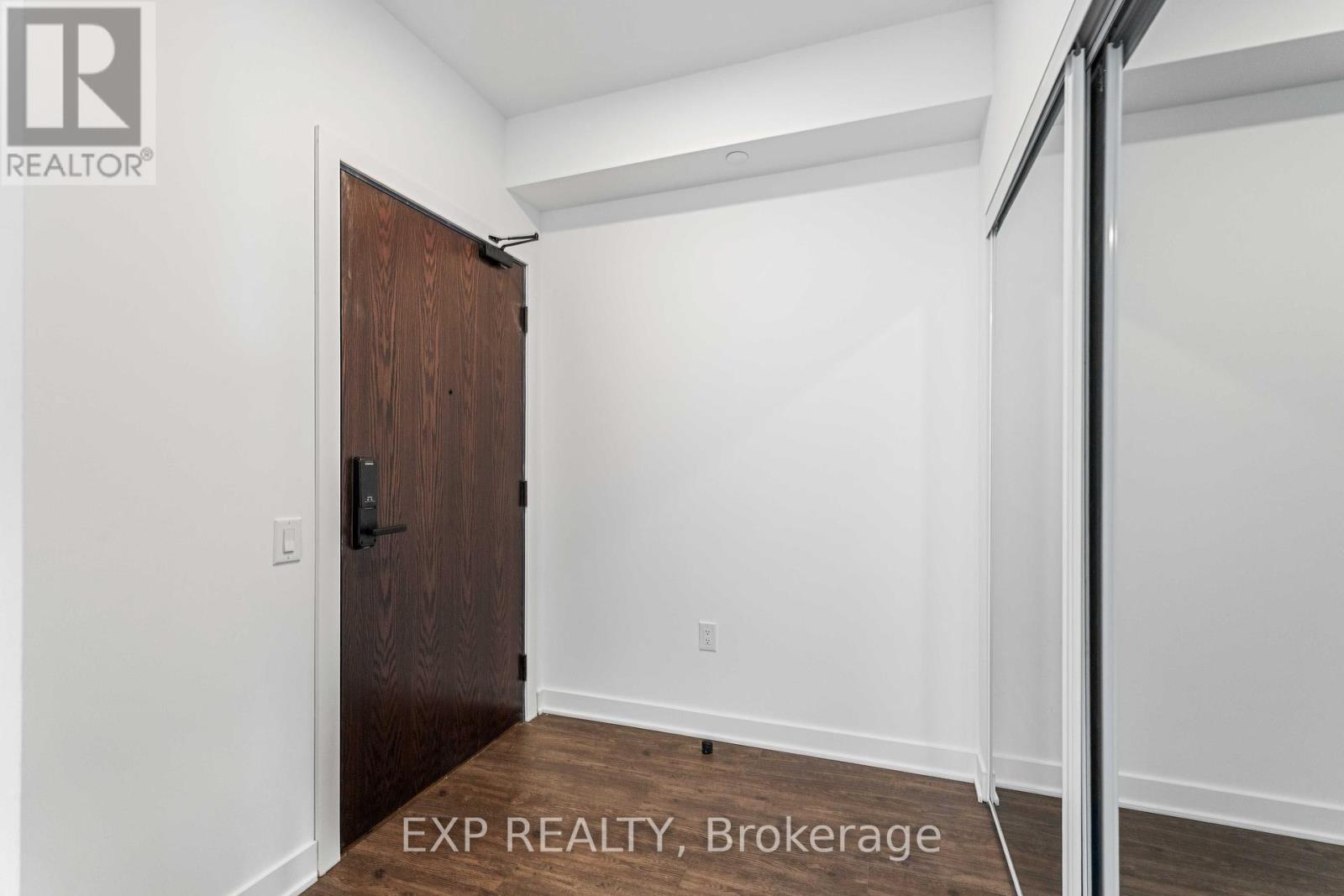 1006 - 2782 Barton Street E, Hamilton, Ontario  L8E 2J8 - Photo 7 - X12360563