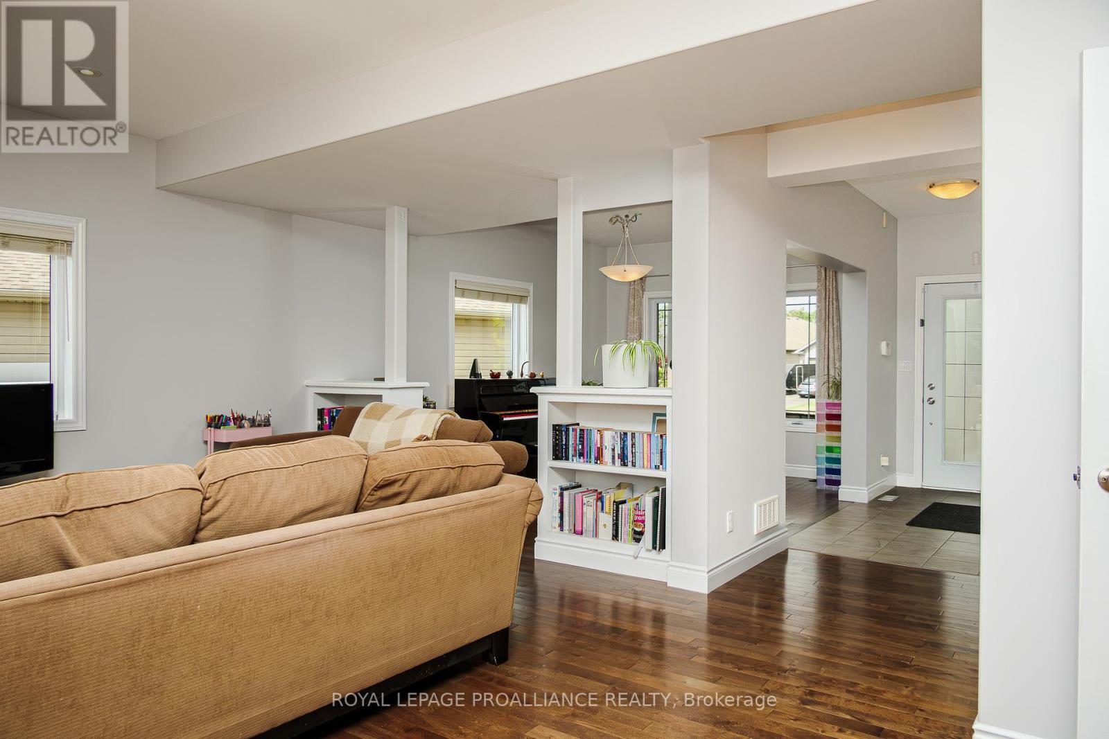 14 Pier Drive, Brighton, Ontario  K0K 1H0 - Photo 12 - X12463659