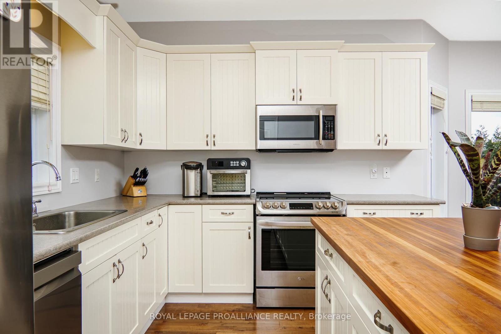 14 Pier Drive, Brighton, Ontario  K0K 1H0 - Photo 20 - X12463659