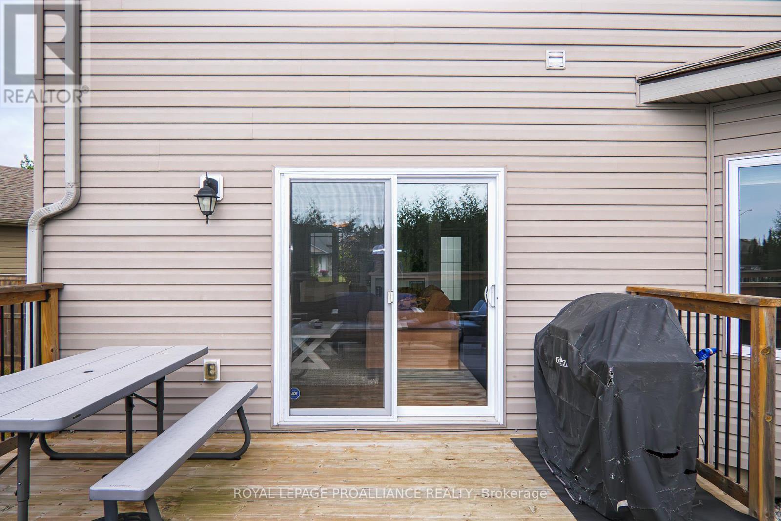 14 Pier Drive, Brighton, Ontario  K0K 1H0 - Photo 37 - X12463659