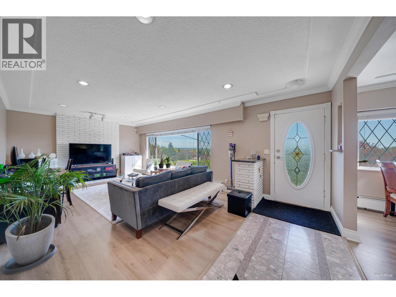 4599 Sunland Place, Burnaby, British Columbia  V5J 3A3 - Photo 4 - R3058574