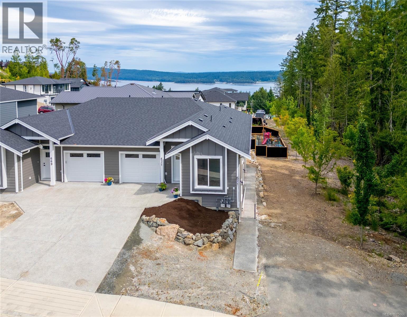 671 Sanderson Rd, Ladysmith, British Columbia  V9G 0A7 - Photo 1 - 1015606